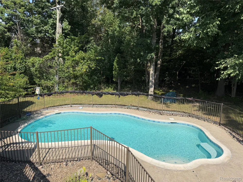 1594 Arbor Creek Drive Rochester Hills City, MI 48306