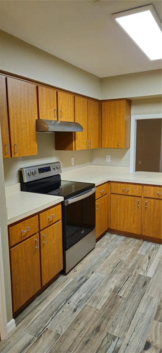 1568 GROVE COURT Tavares, FL 32778
