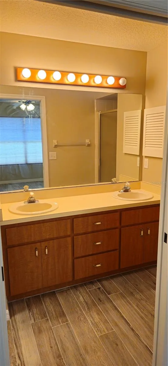 1568 GROVE COURT Tavares, FL 32778