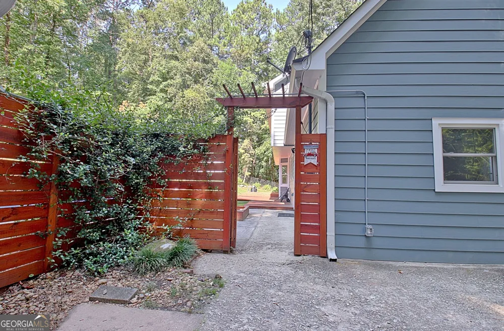 120 Adams CT Fayetteville, GA 30214