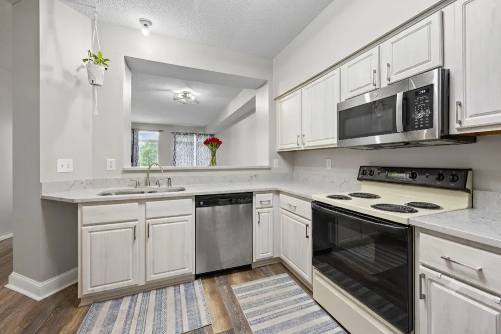 2215 White Water Way Eagan, MN 55122