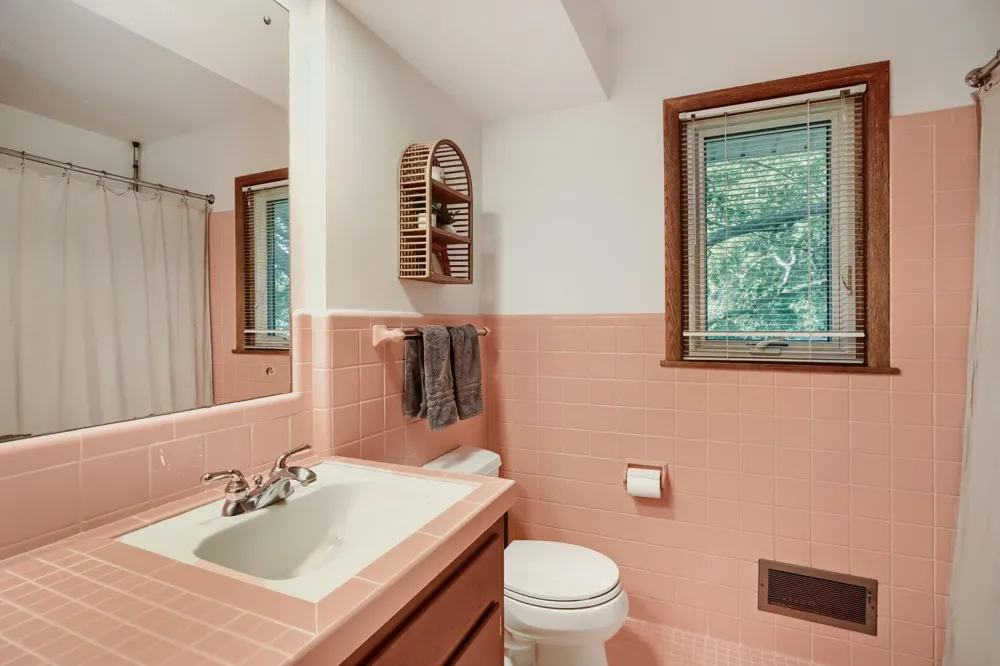 334 Edith Drive West Saint Paul, MN 55118