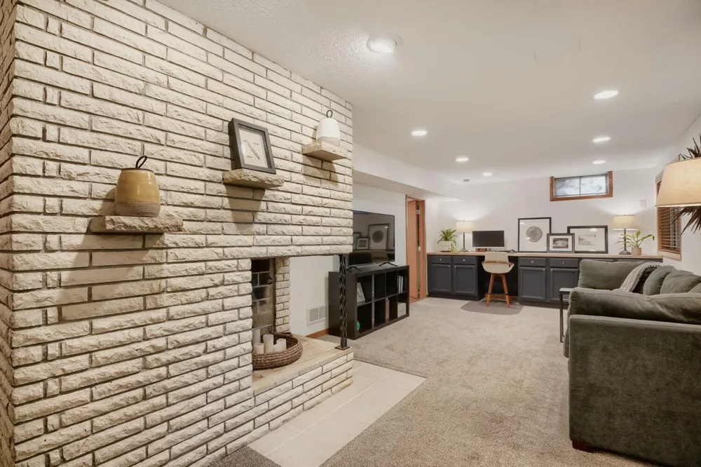 334 Edith Drive West Saint Paul, MN 55118