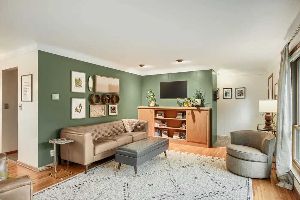 334 Edith Drive West Saint Paul, MN 55118