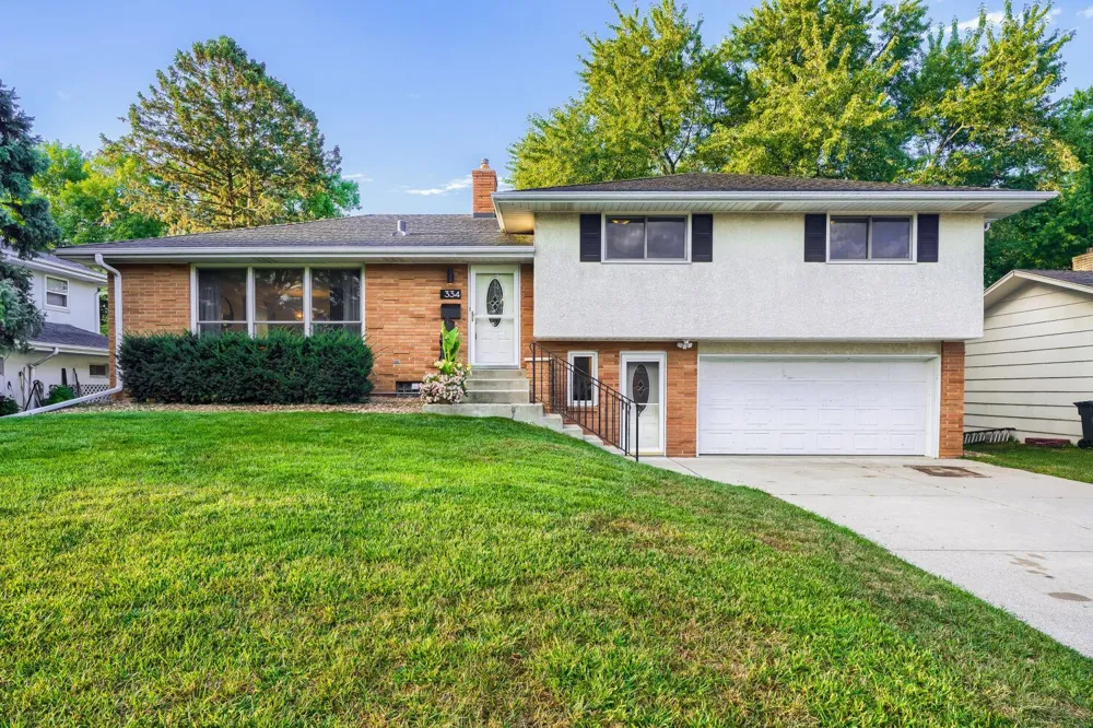 334 Edith Drive West Saint Paul, MN 55118
