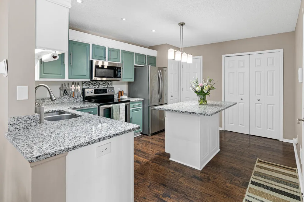15784 Flackwood Trail #95 Apple Valley, MN 55124
