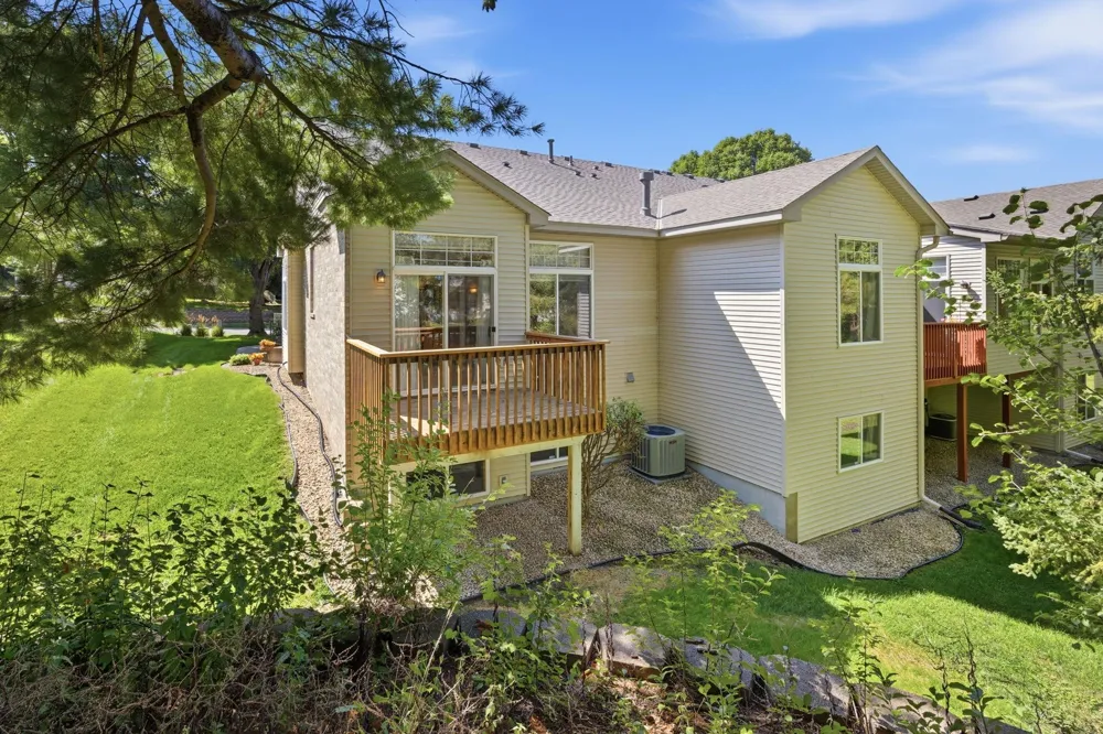 3771 Burgundy Drive Eagan, MN 55122