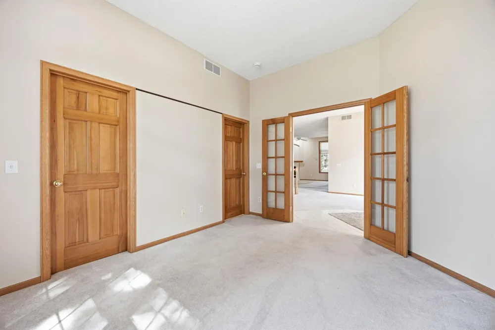 3771 Burgundy Drive Eagan, MN 55122