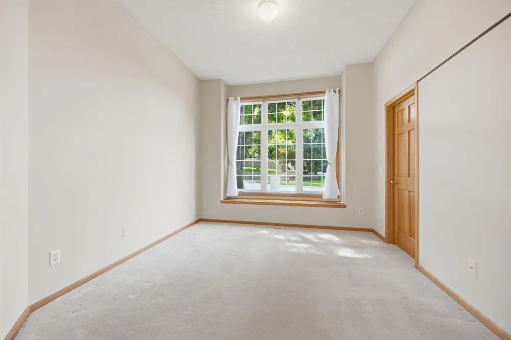 3771 Burgundy Drive Eagan, MN 55122