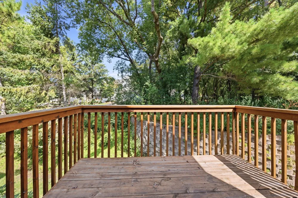 3771 Burgundy Drive Eagan, MN 55122