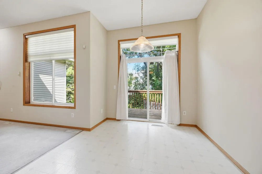 3771 Burgundy Drive Eagan, MN 55122
