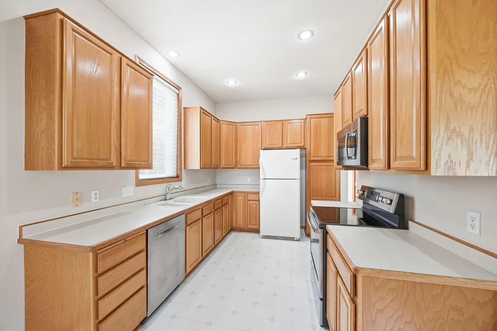 3771 Burgundy Drive Eagan, MN 55122
