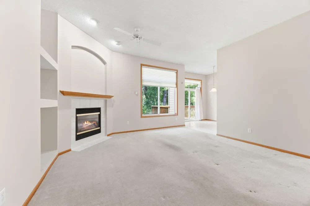 3771 Burgundy Drive Eagan, MN 55122