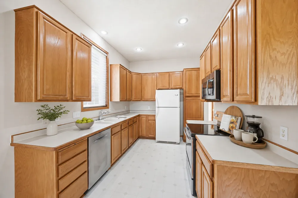 3771 Burgundy Drive Eagan, MN 55122