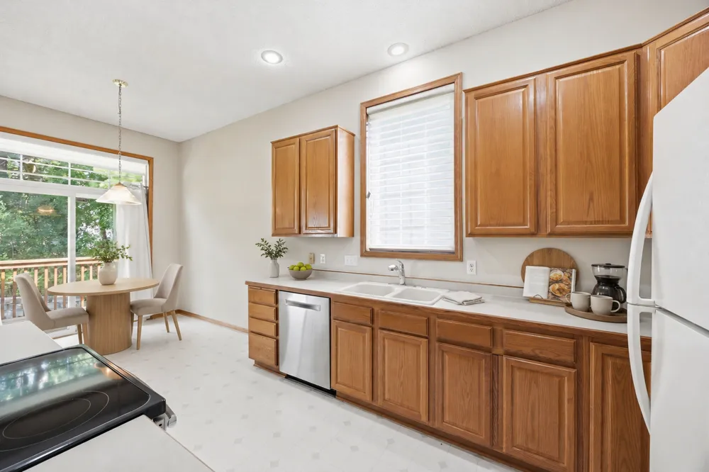 3771 Burgundy Drive Eagan, MN 55122