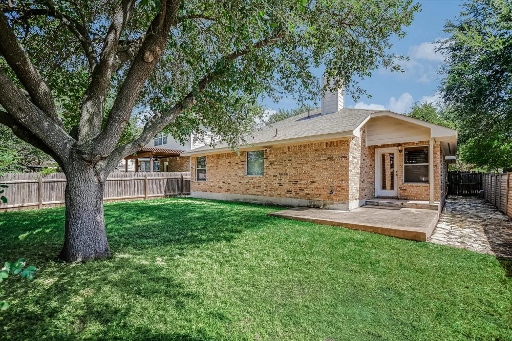 1601 Lynnville Trail Austin, TX 78727