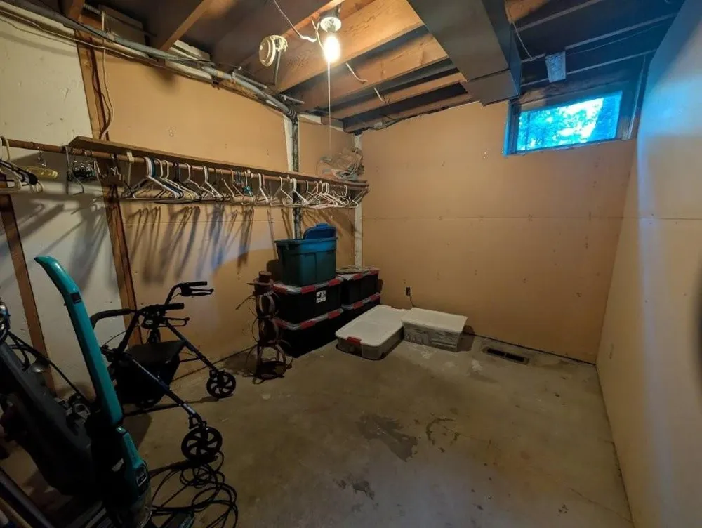 185 Bevins Lane Mahtomedi, MN 55115