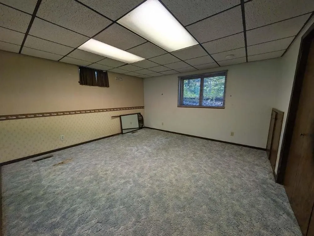 185 Bevins Lane Mahtomedi, MN 55115