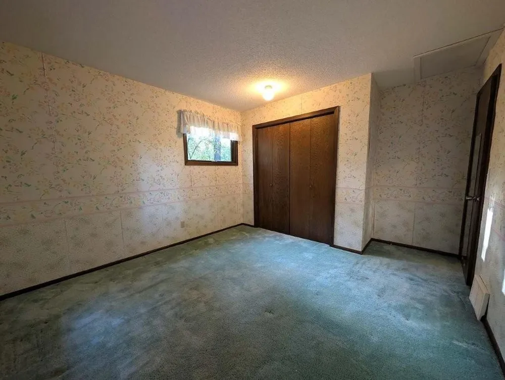 185 Bevins Lane Mahtomedi, MN 55115