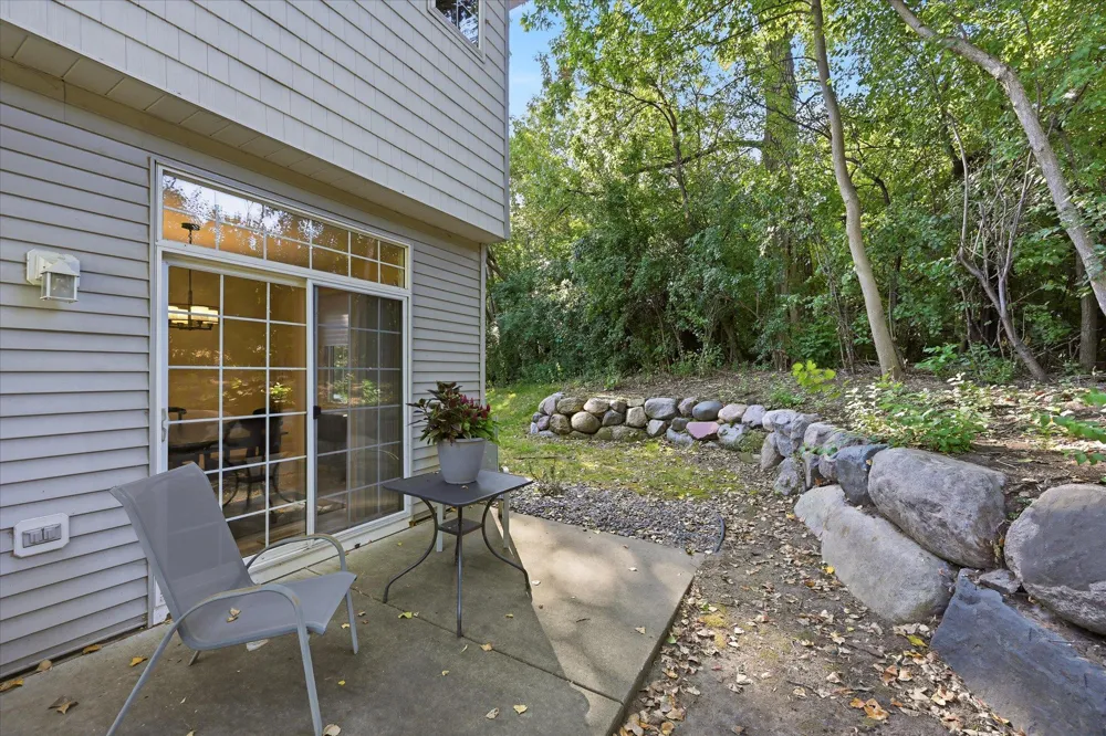 14355 Raymond Lane Eden Prairie, MN 55347