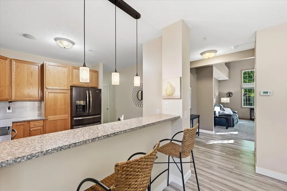 14355 Raymond Lane Eden Prairie, MN 55347
