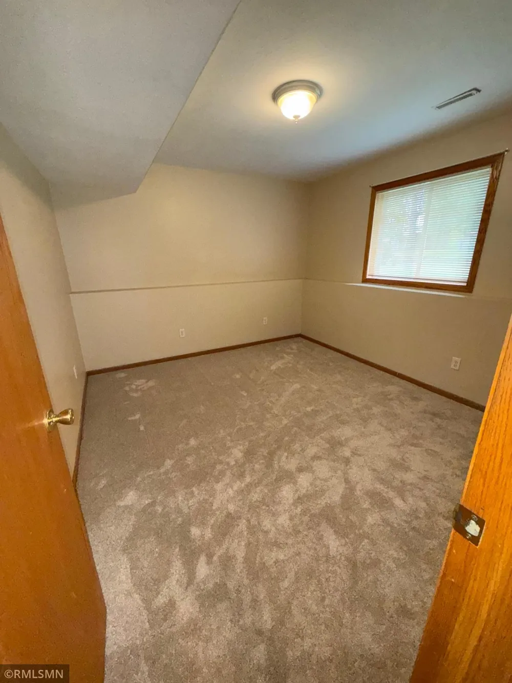3888 Gibraltar Trail Eagan, MN 55123