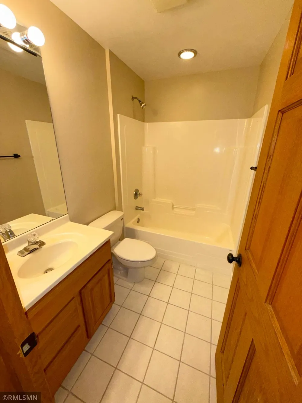 3888 Gibraltar Trail Eagan, MN 55123