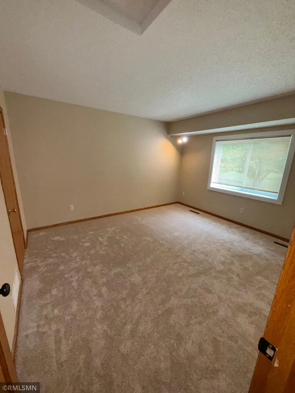 3888 Gibraltar Trail Eagan, MN 55123