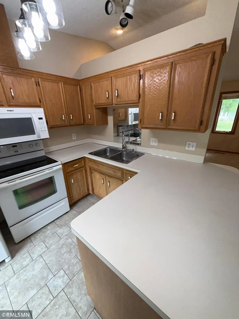 3888 Gibraltar Trail Eagan, MN 55123