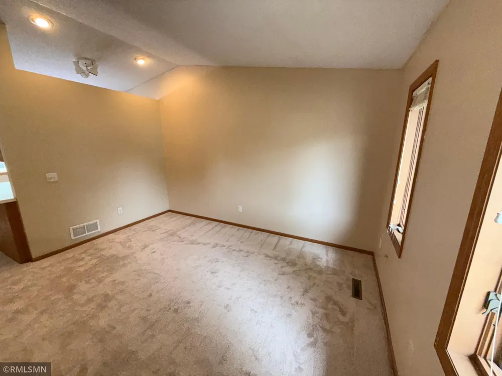 3888 Gibraltar Trail Eagan, MN 55123
