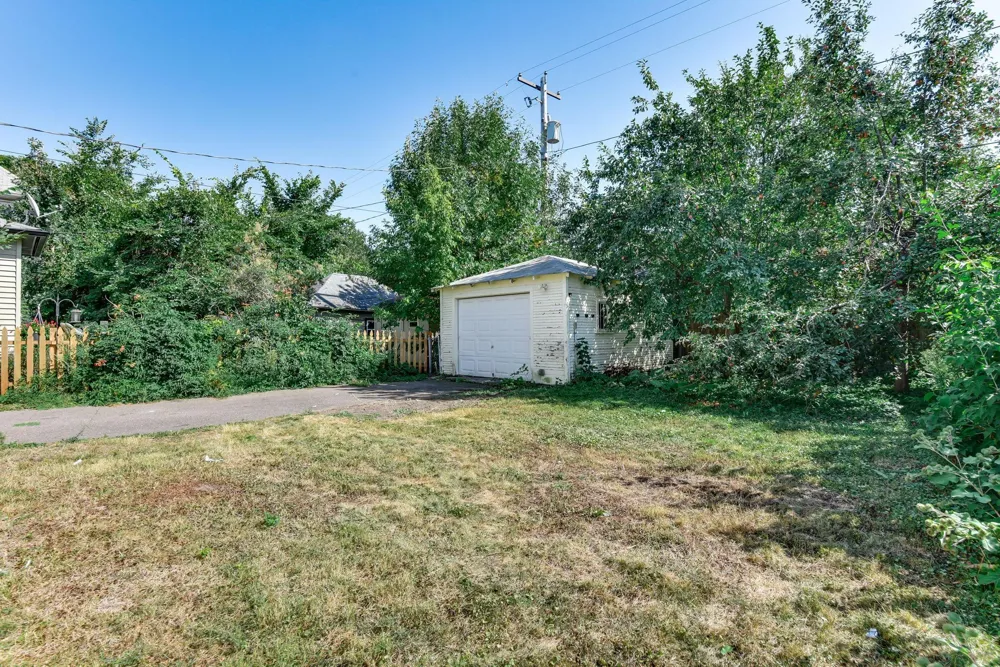 1530 Selby Avenue Saint Paul, MN 55104