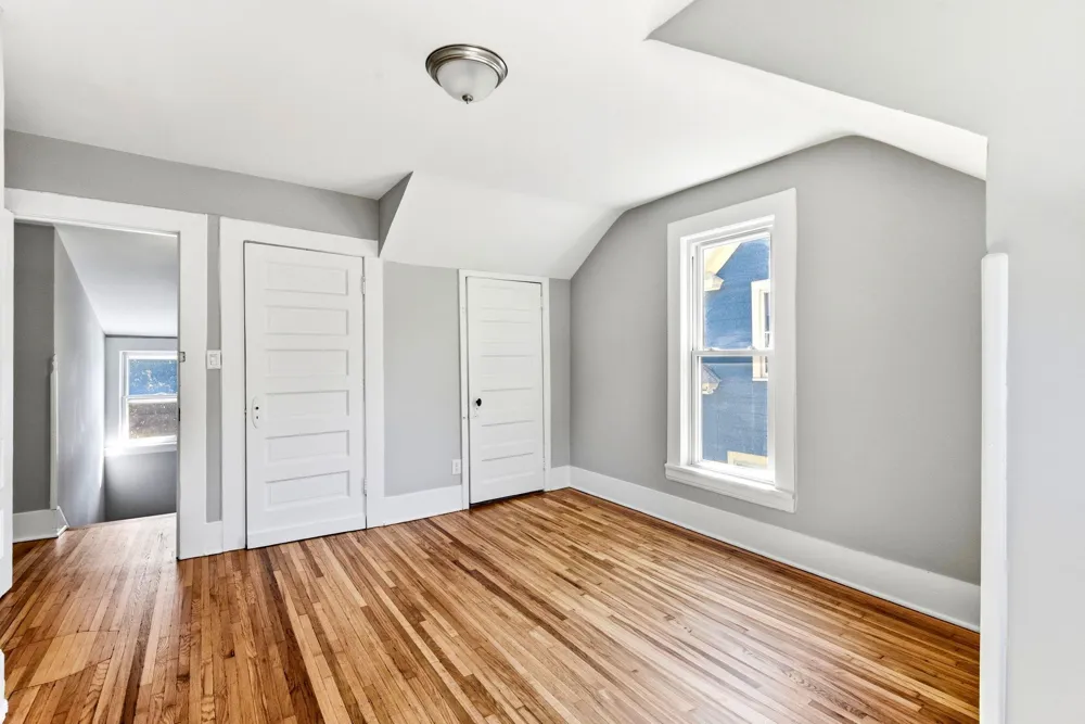 1530 Selby Avenue Saint Paul, MN 55104