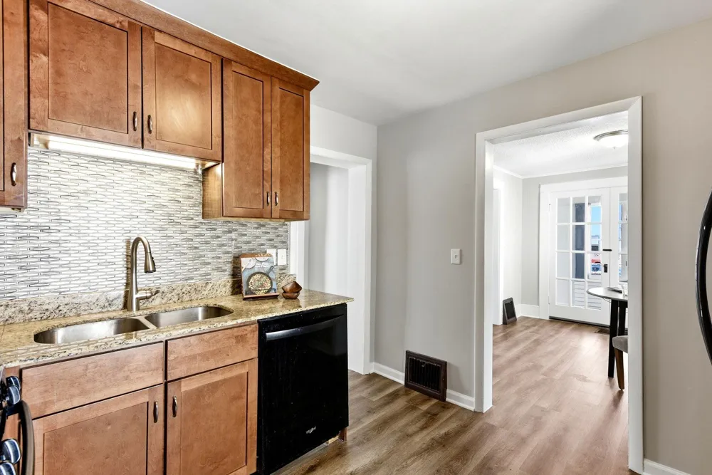 1530 Selby Avenue Saint Paul, MN 55104