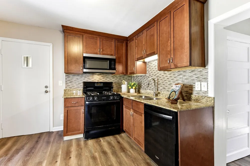 1530 Selby Avenue Saint Paul, MN 55104