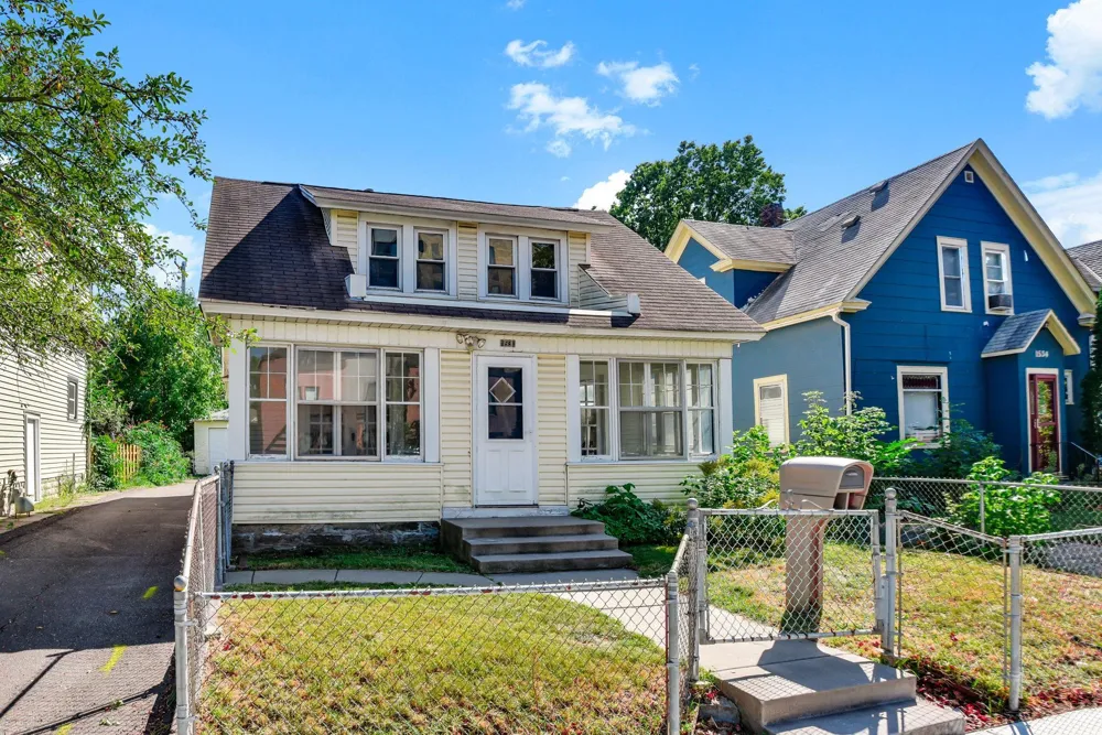 1530 Selby Avenue Saint Paul, MN 55104