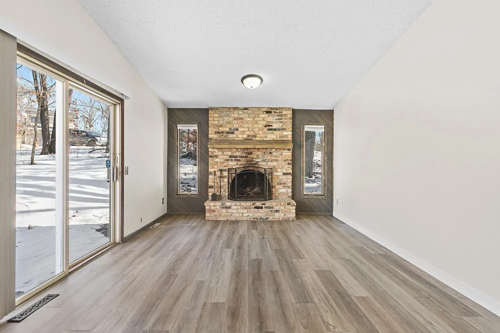 5885 Hidden Oaks Circle SE Prior Lake, MN 55372