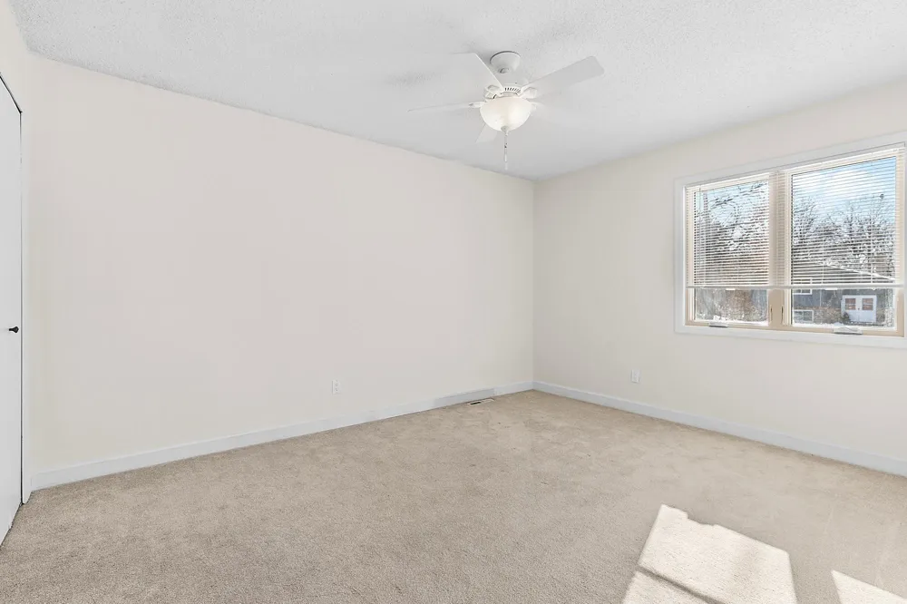 5885 Hidden Oaks Circle SE Prior Lake, MN 55372