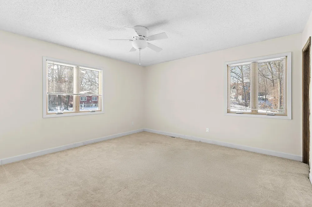 5885 Hidden Oaks Circle SE Prior Lake, MN 55372