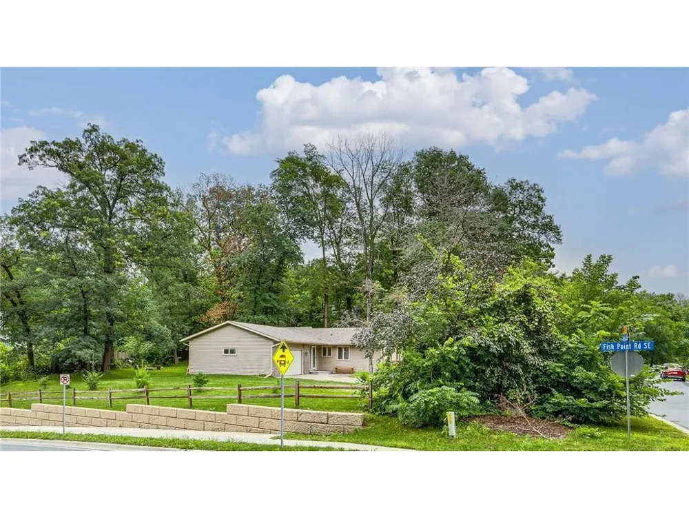 5885 Hidden Oaks Circle SE Prior Lake, MN 55372