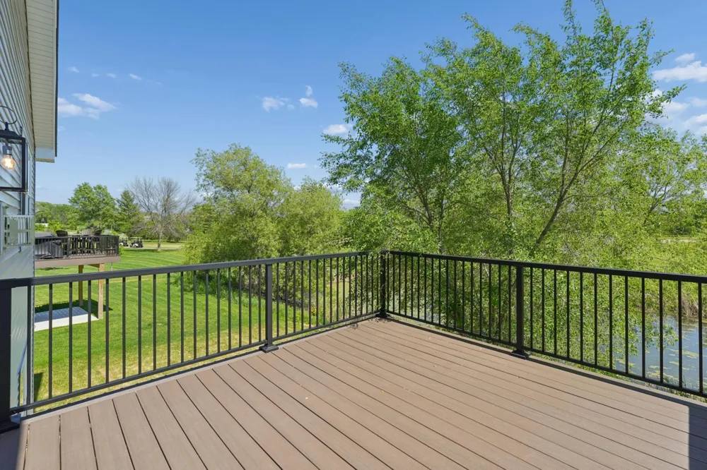 9815 Pinehurst Drive Elko New Market, MN 55020