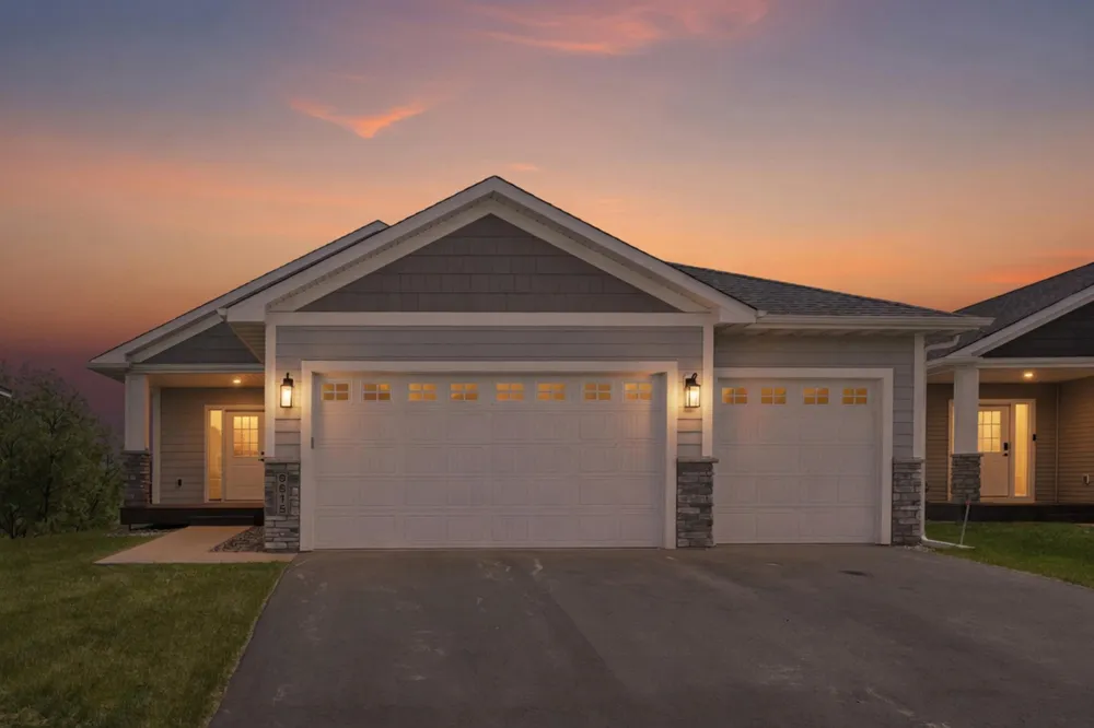 9815 Pinehurst Drive Elko New Market, MN 55020