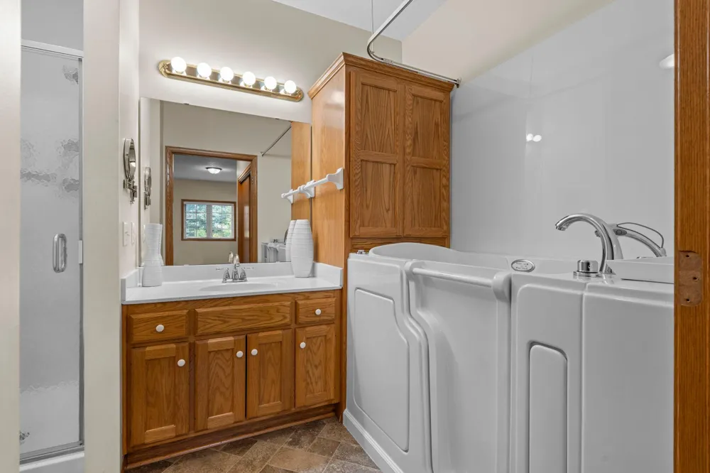 393 Allen Avenue Little Canada, MN 55117