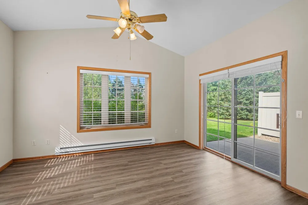 393 Allen Avenue Little Canada, MN 55117