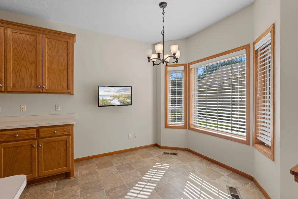 393 Allen Avenue Little Canada, MN 55117