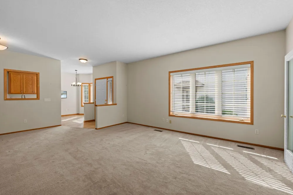 393 Allen Avenue Little Canada, MN 55117