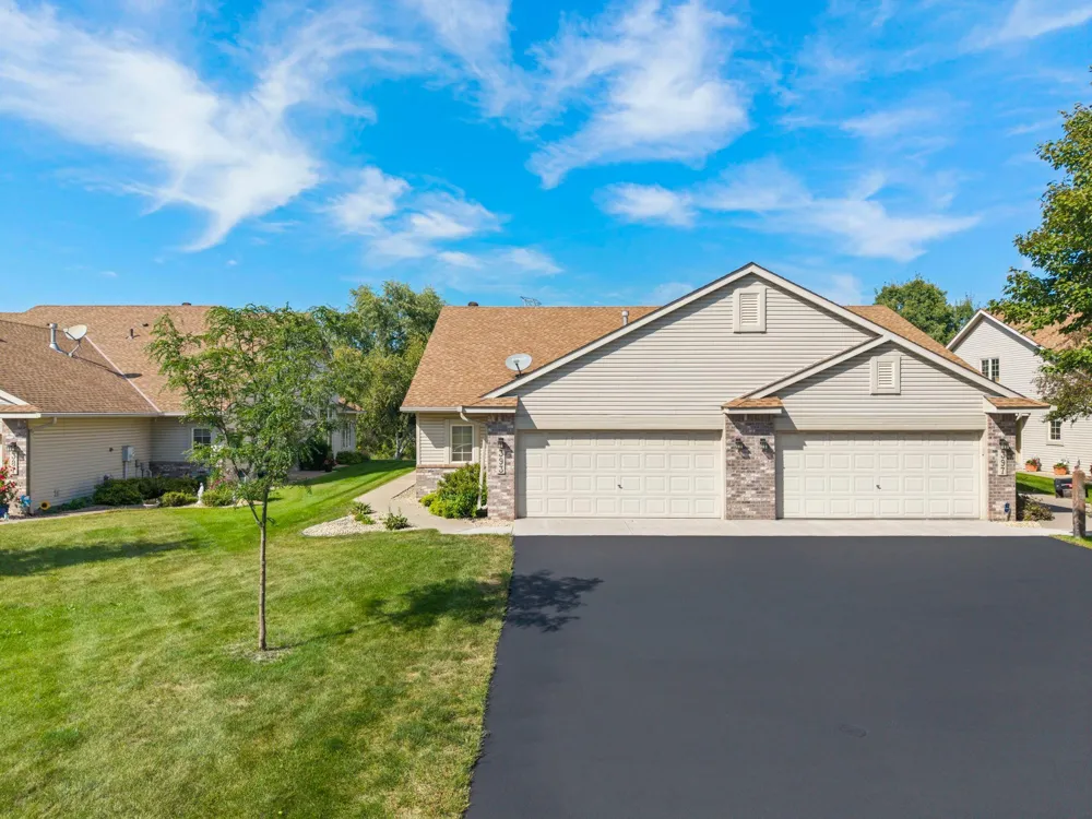 393 Allen Avenue Little Canada, MN 55117