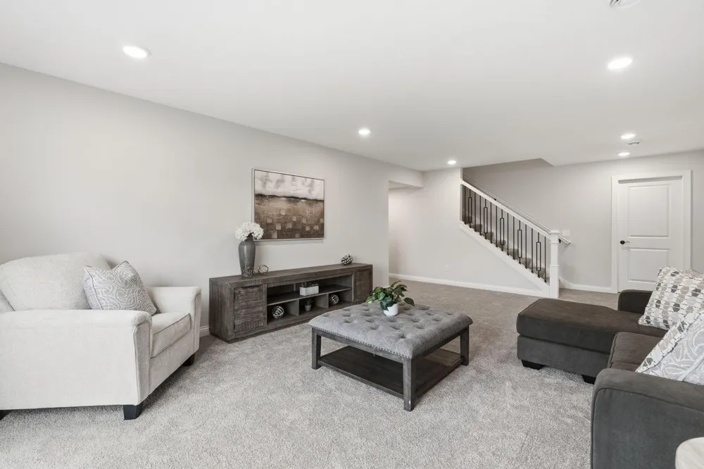 1727 Spruce Street Farmington, MN 55024