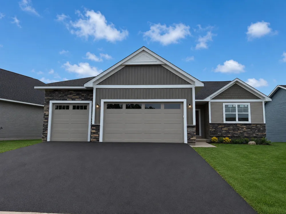 1727 Spruce Street Farmington, MN 55024