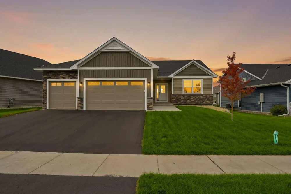 1727 Spruce Street Farmington, MN 55024