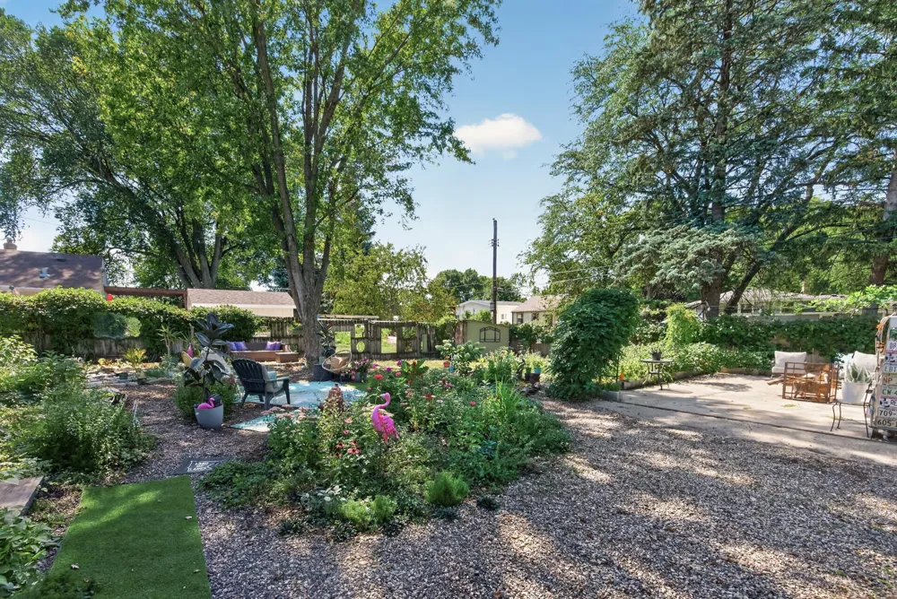 1317 Charlton Street West Saint Paul, MN 55118